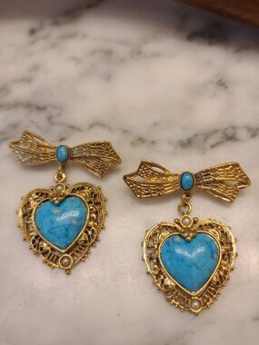 Two filigree bow and dangling faux turquise heart brooches pins 1928 cluster